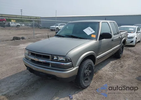 2004 Chevrolet S-10 Ls из США, поврежденный, VIN 1GCDT13X04K120642
